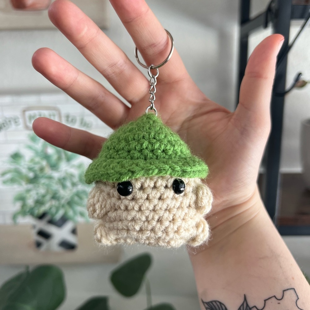 Handmade 💚 green mushroom boi keychain